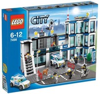LEGO 7498 City  La Stazione di Polizia  AL MOMENTO NON DISPONIBILE